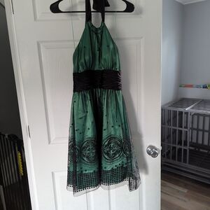Adrianna Papell Green and Black Formal Dress